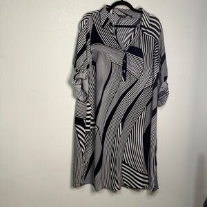 Mlle Gabrielle Black and White Abstract Striped Tunic Dress, Sz 2X.